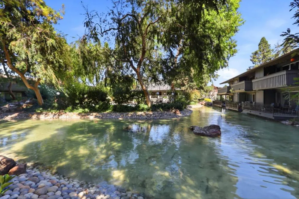 151 Buckingham Drive #204 Santa Clara, CA 95051