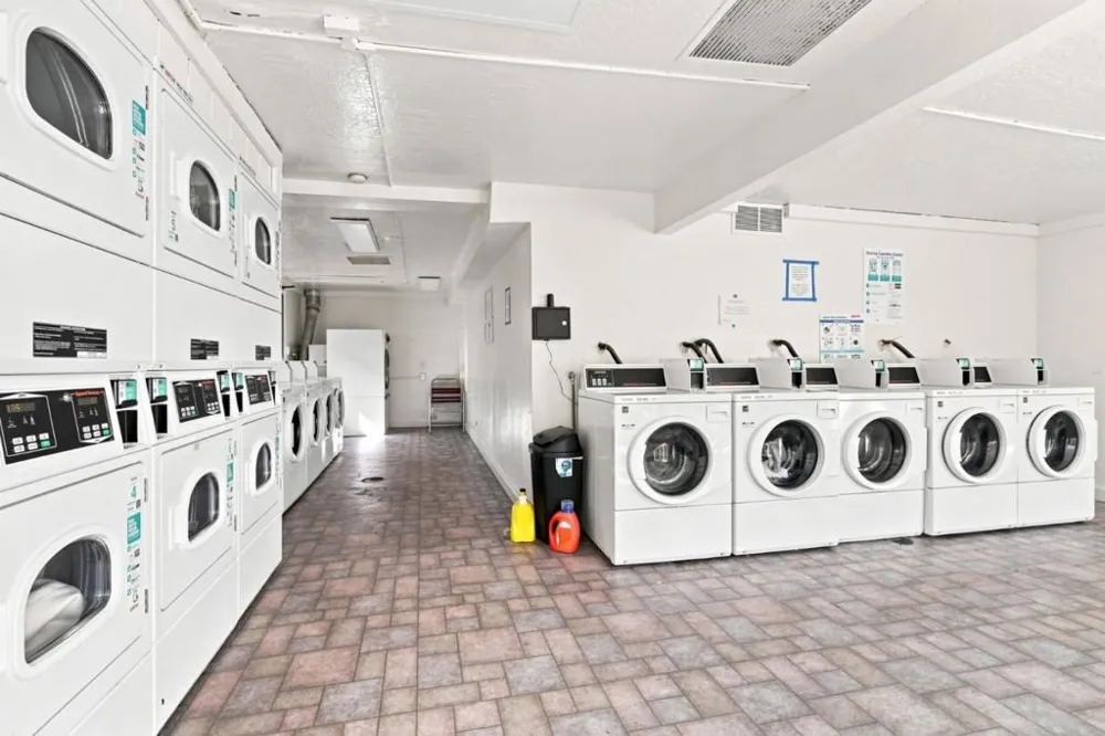 151 Buckingham Drive #204 Santa Clara, CA 95051