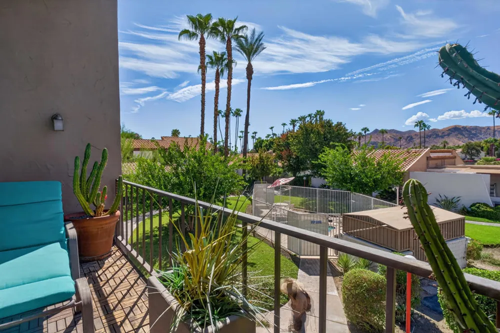 1742 E Camino Parocela Palm Springs, CA 92264