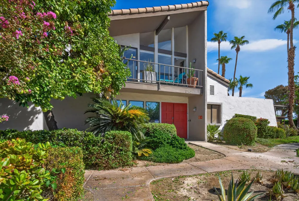 1742 E Camino Parocela Palm Springs, CA 92264
