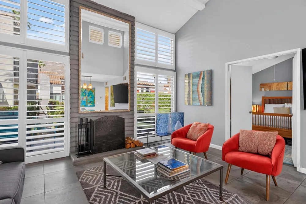 1742 E Camino Parocela Palm Springs, CA 92264