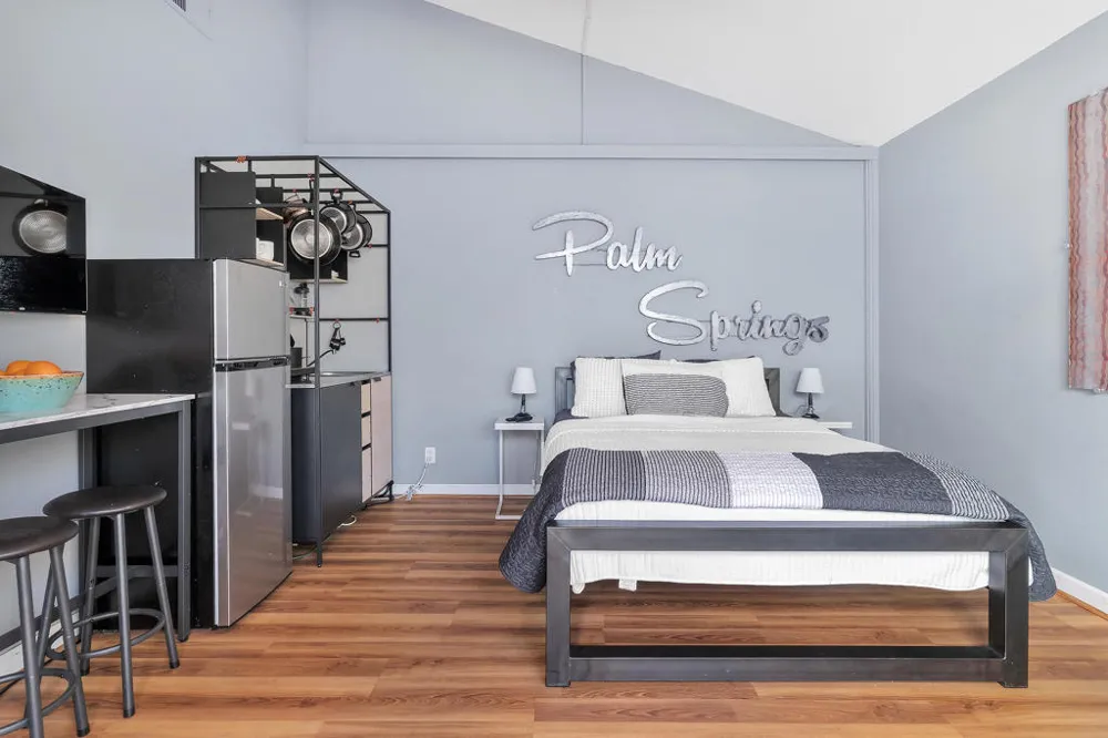 1742 E Camino Parocela Palm Springs, CA 92264