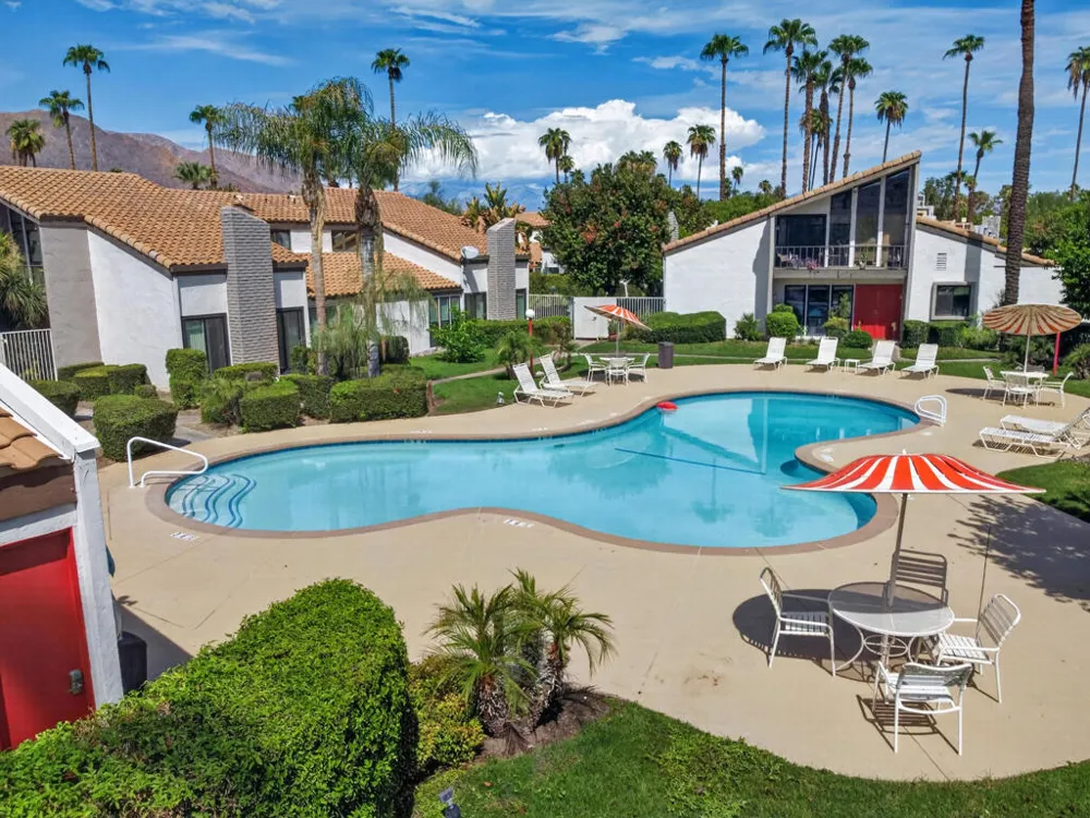 1742 E Camino Parocela Palm Springs, CA 92264