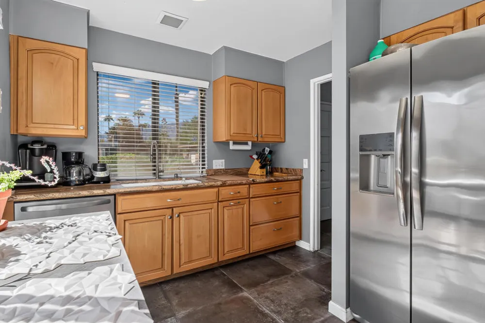 1742 E Camino Parocela Palm Springs, CA 92264