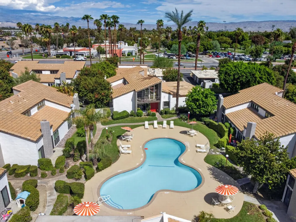 1742 E Camino Parocela Palm Springs, CA 92264