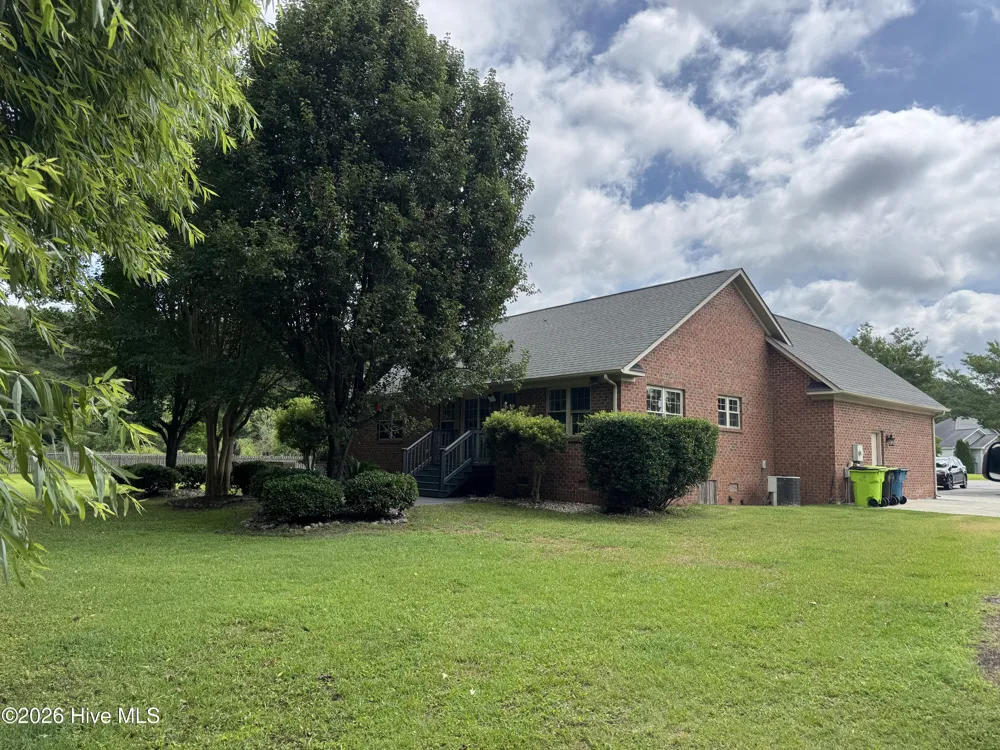 105 Owls Nest Court New Bern, NC 28562