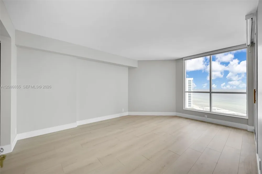 6767 Collins Ave #1403 Miami Beach, FL 33141