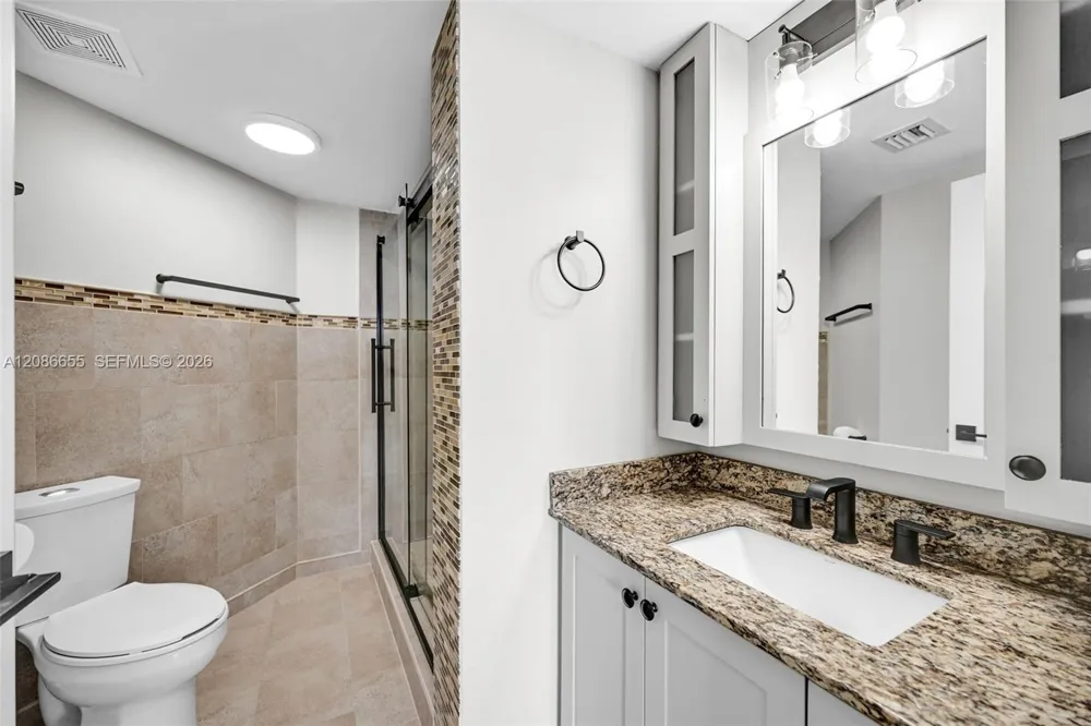 6767 Collins Ave #1403 Miami Beach, FL 33141