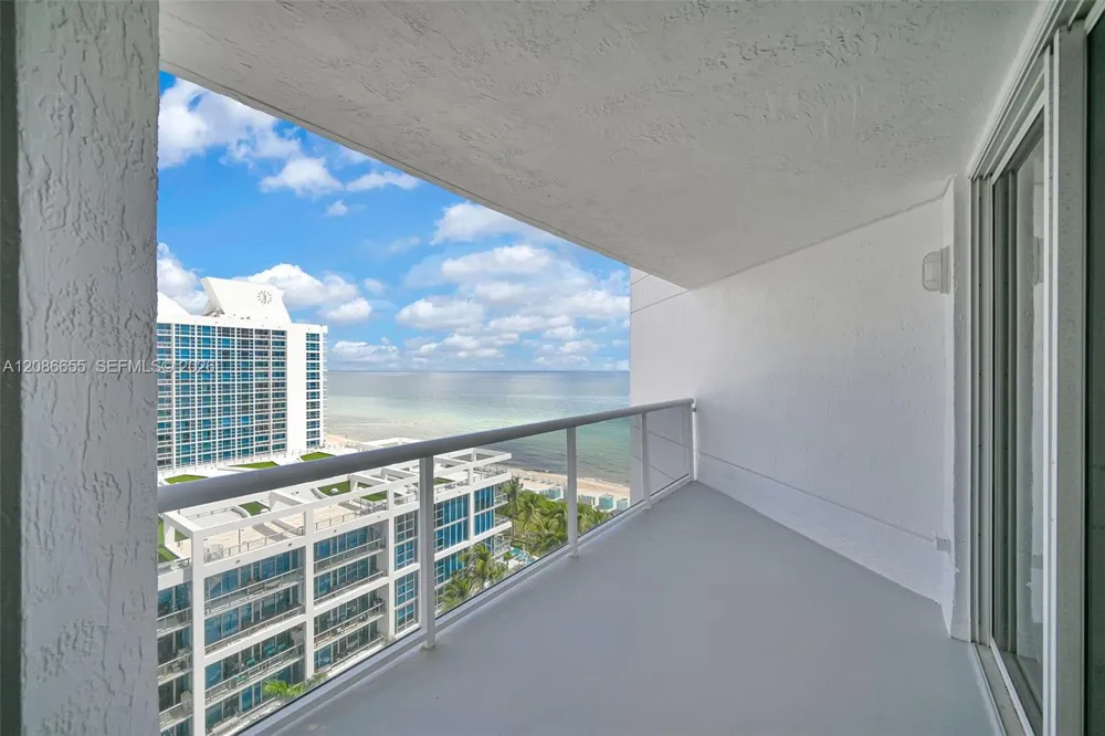 6767 Collins Ave #1403 Miami Beach, FL 33141