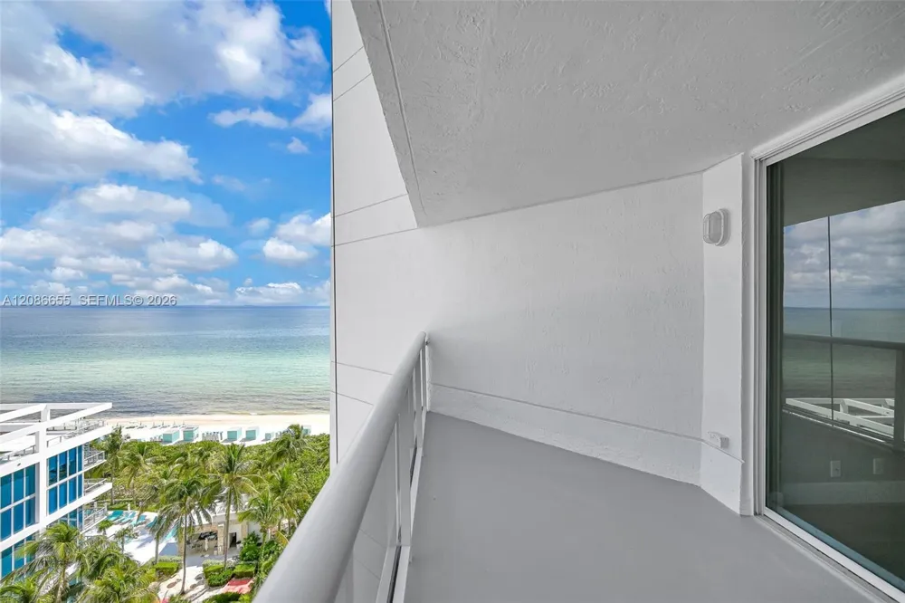 6767 Collins Ave #1403 Miami Beach, FL 33141
