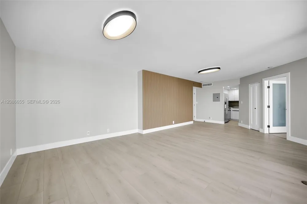 6767 Collins Ave #1403 Miami Beach, FL 33141