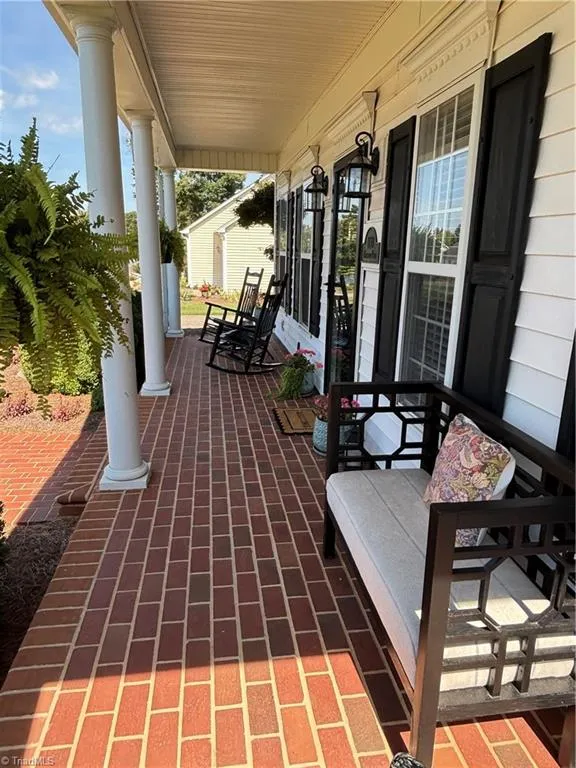 100 Cotswold Lane King, NC 27021