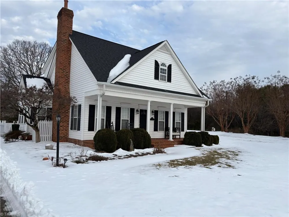 100 Cotswold Lane King, NC 27021