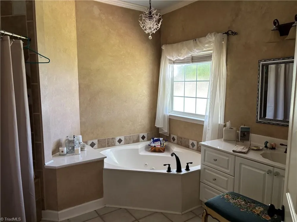 100 Cotswold Lane King, NC 27021