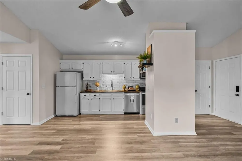 3701 Cotswold Terrace #7M Greensboro, NC 27410