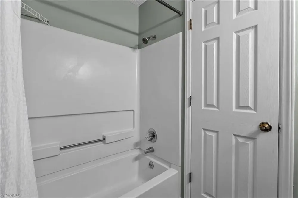 3701 Cotswold Terrace #7M Greensboro, NC 27410