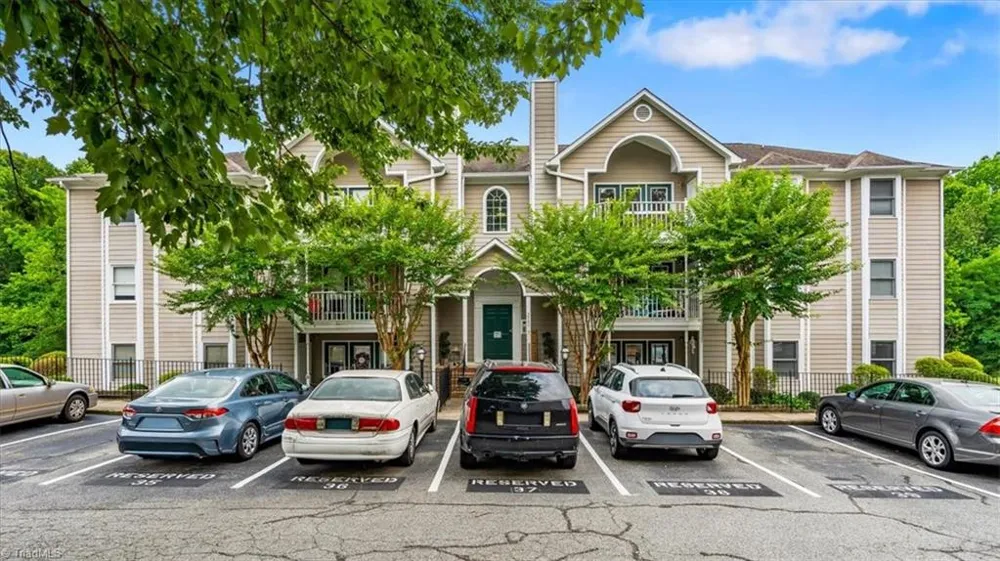 3701 Cotswold Terrace #7M Greensboro, NC 27410