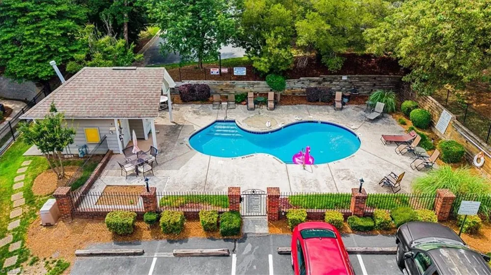 3701 Cotswold Terrace #7M Greensboro, NC 27410