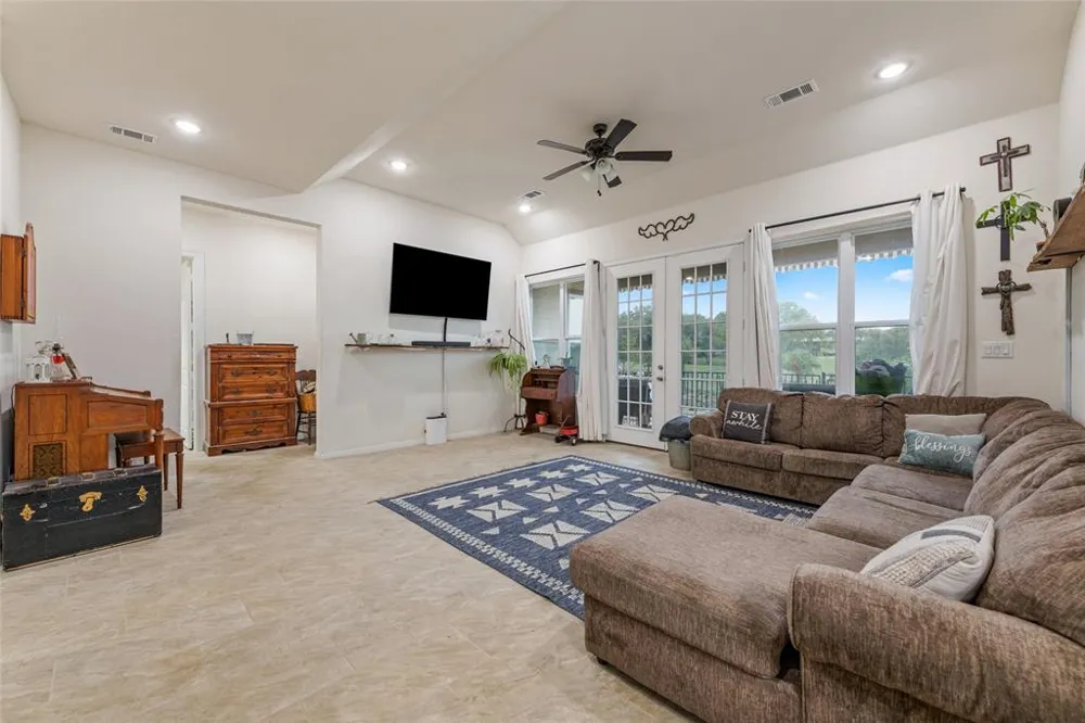 220 Creedmore Drive Liberty Hill, TX 78642