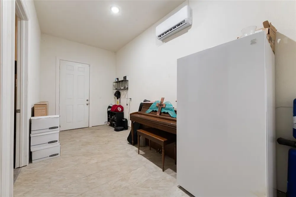 220 Creedmore Drive Liberty Hill, TX 78642