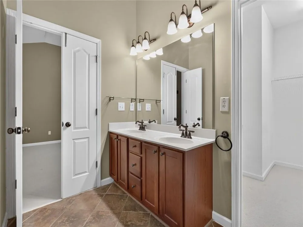 5060 Hastings Terrace Alpharetta, GA 30005