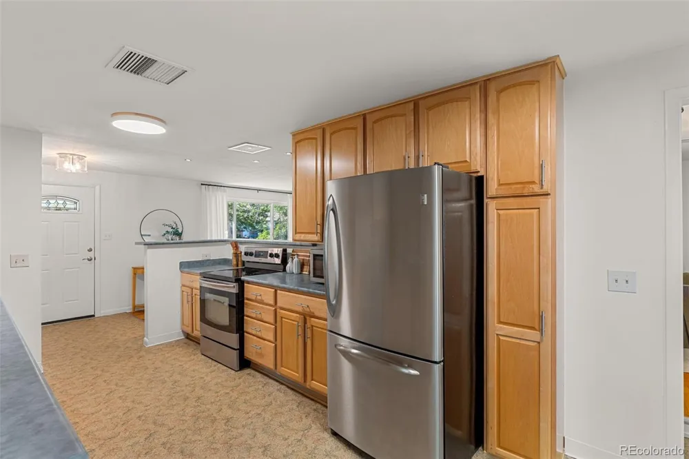 7044 Newland Street Arvada, CO 80003