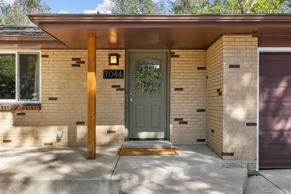 7044 Newland Street Arvada, CO 80003