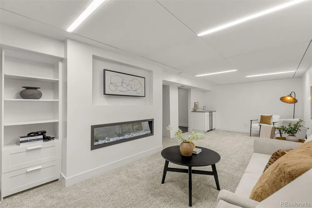 7044 Newland Street Arvada, CO 80003