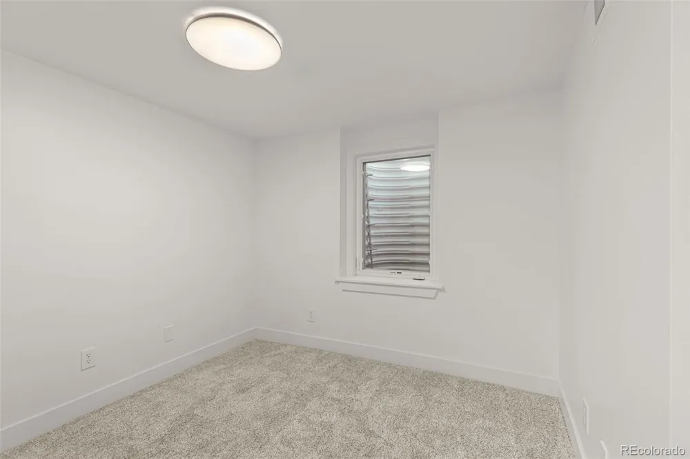 7044 Newland Street Arvada, CO 80003