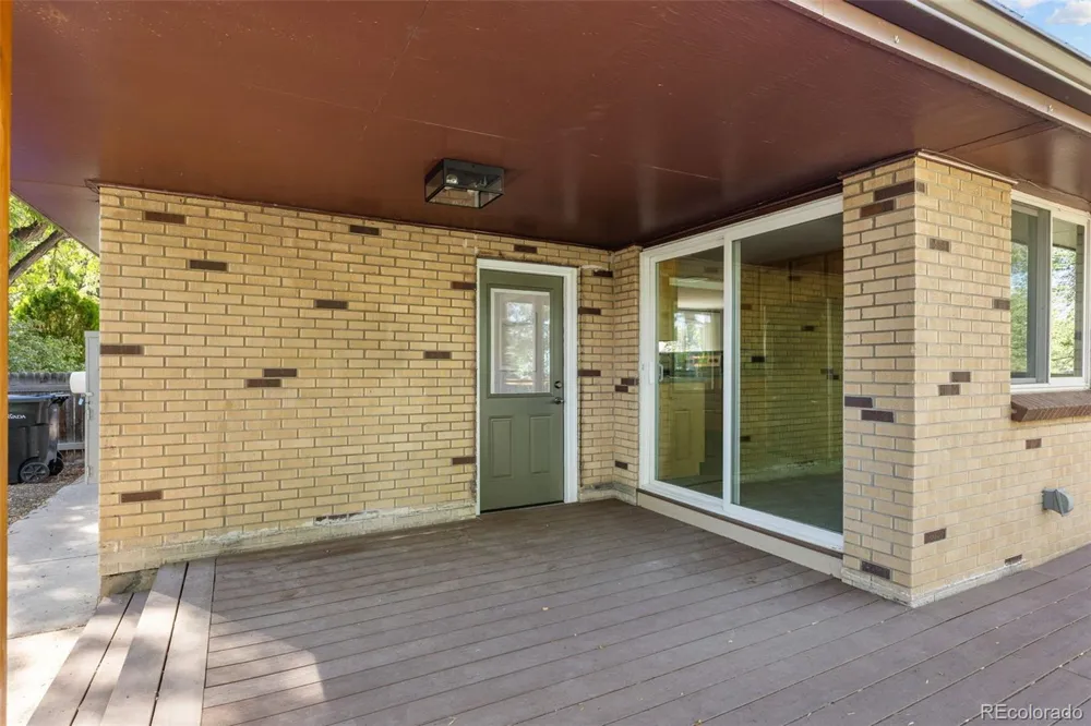 7044 Newland Street Arvada, CO 80003