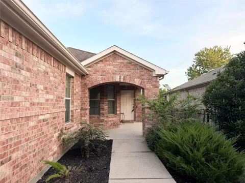 1115 Catalpa Drive
