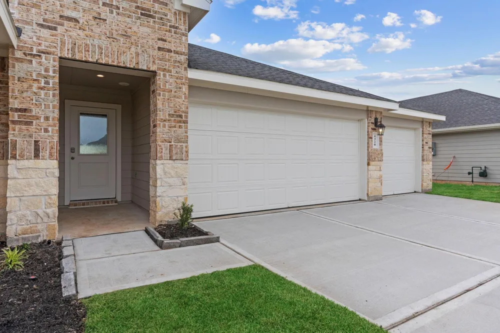 2513 Roseman Court Sealy, TX 77474