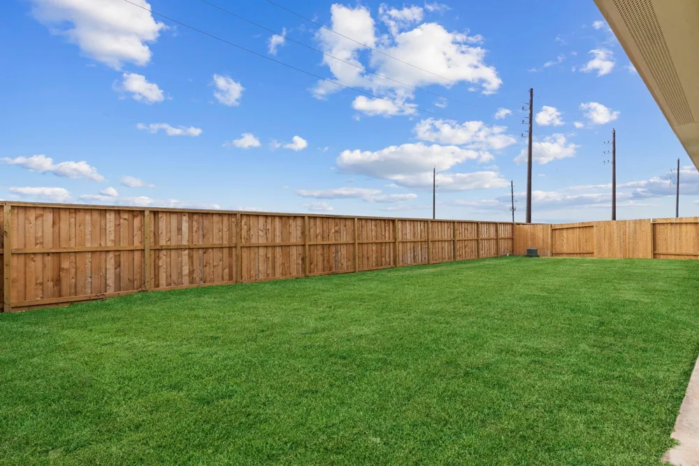 2513 Roseman Court Sealy, TX 77474