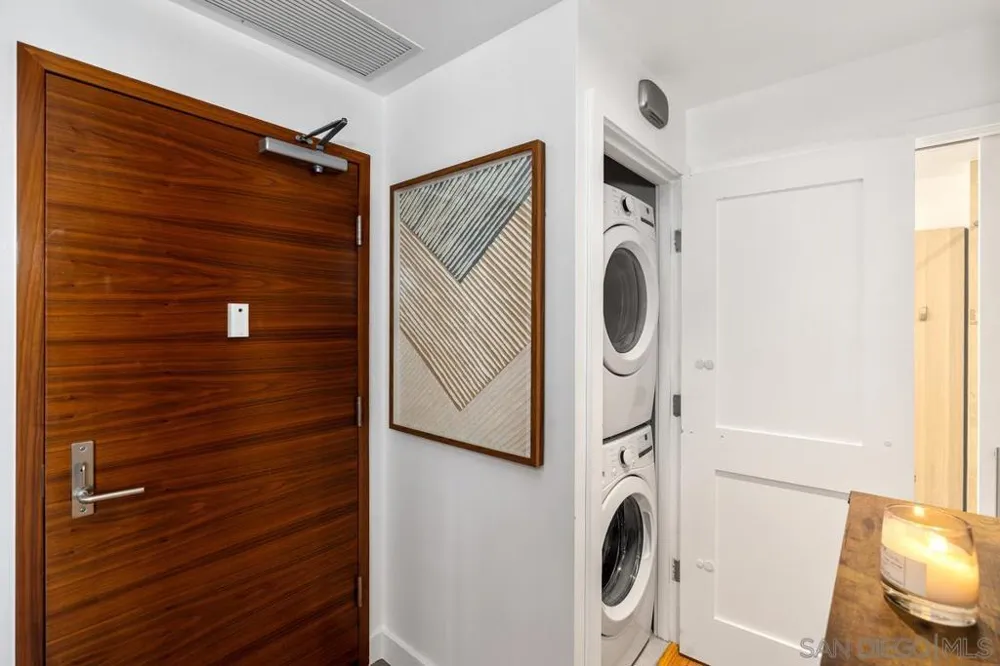 700 W E St #403 San Diego, CA 92101