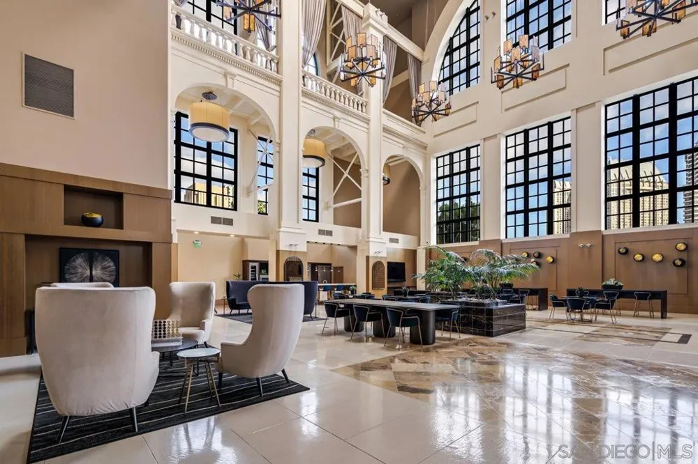 700 W E St #403 San Diego, CA 92101