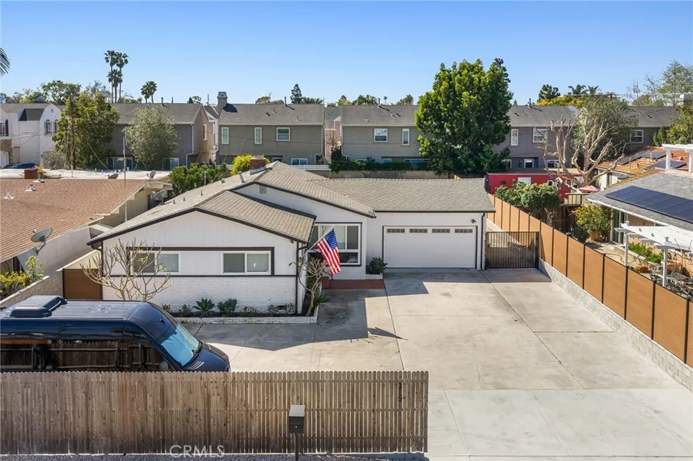 315 University Drive Costa Mesa, CA 92627