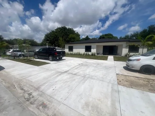 11755 SW 222nd St Miami, FL 33170