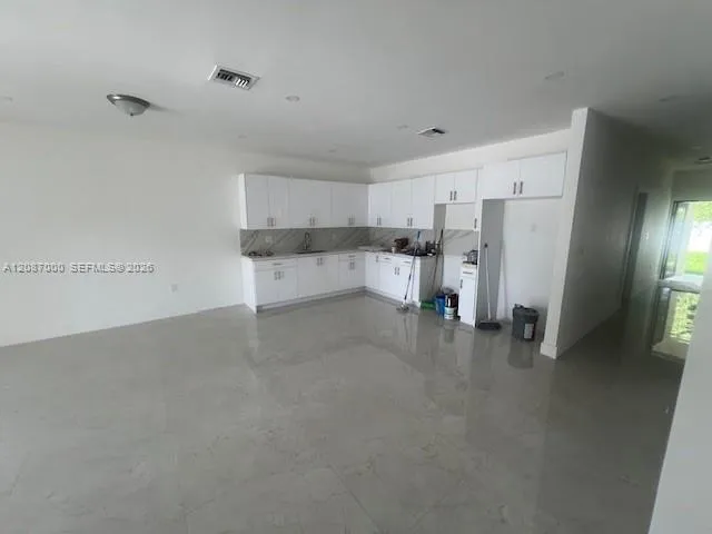 11755 SW 222nd St Miami, FL 33170