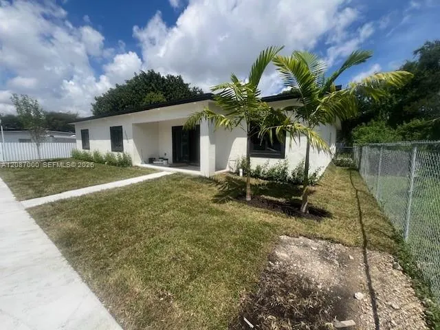 11755 SW 222nd St Miami, FL 33170