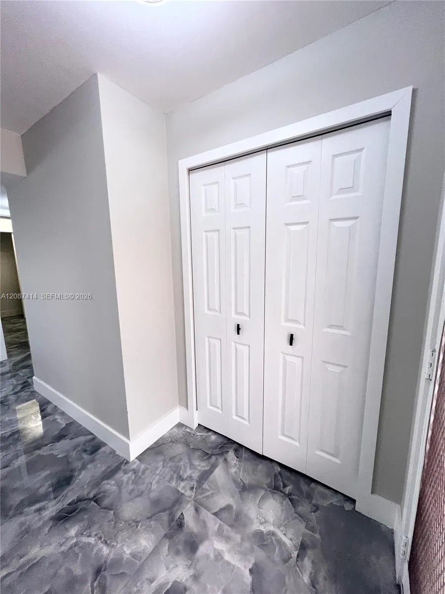4930 E Sabal Palm Blvd #206 Tamarac, FL 33319