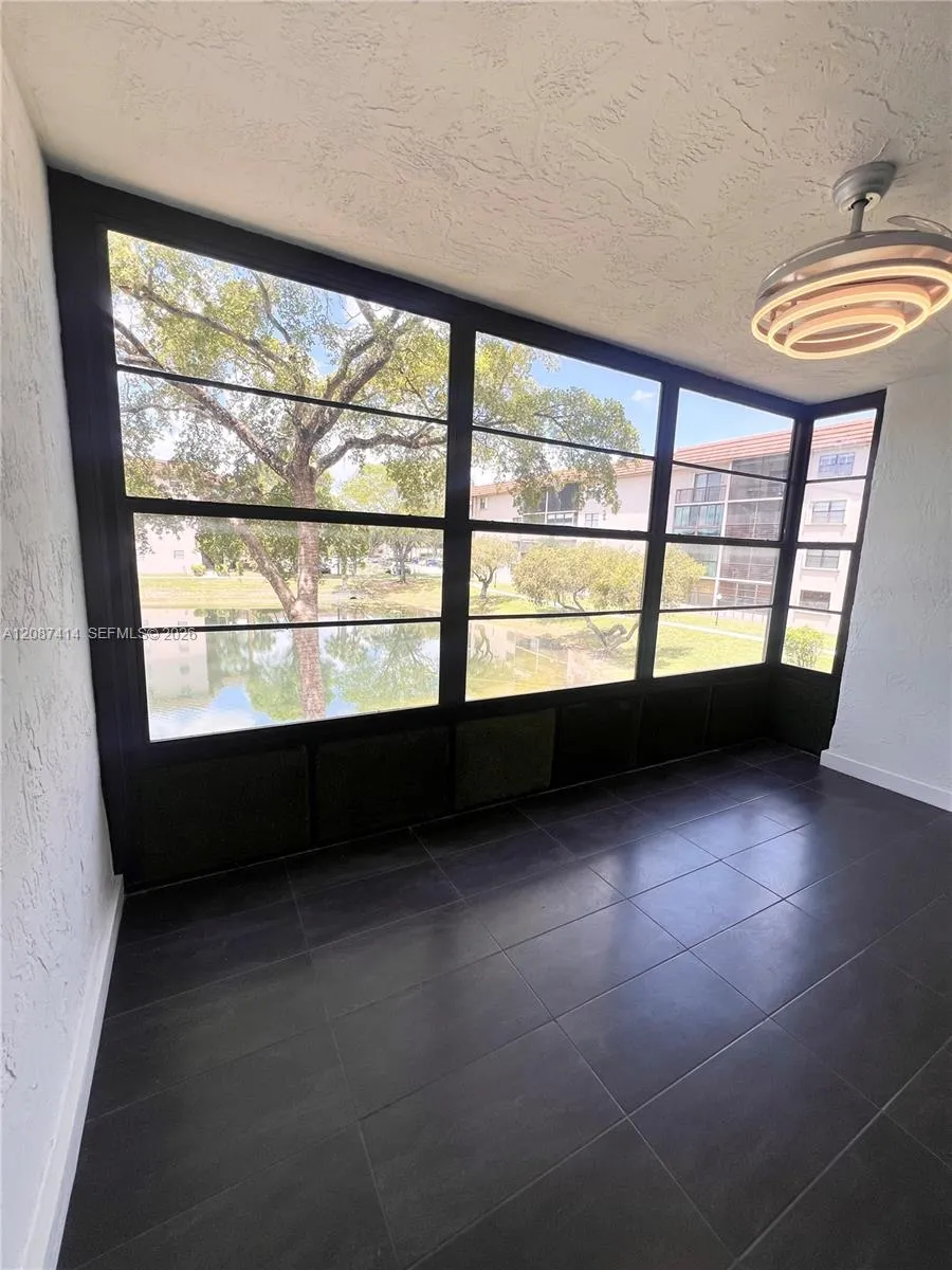 4930 E Sabal Palm Blvd #206 Tamarac, FL 33319