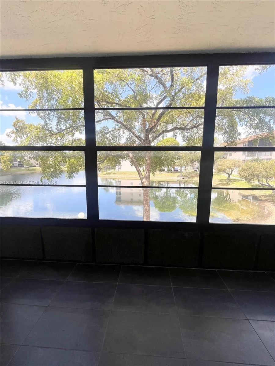 4930 E Sabal Palm Blvd #206 Tamarac, FL 33319