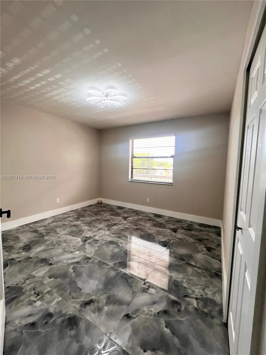 4930 E Sabal Palm Blvd #206 Tamarac, FL 33319