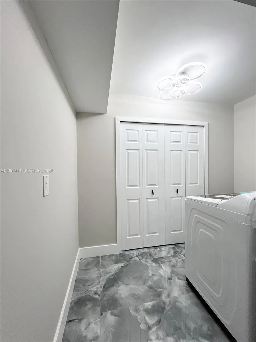 4930 E Sabal Palm Blvd #206 Tamarac, FL 33319