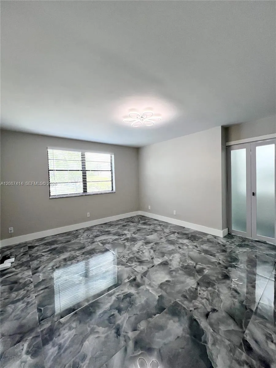 4930 E Sabal Palm Blvd #206 Tamarac, FL 33319