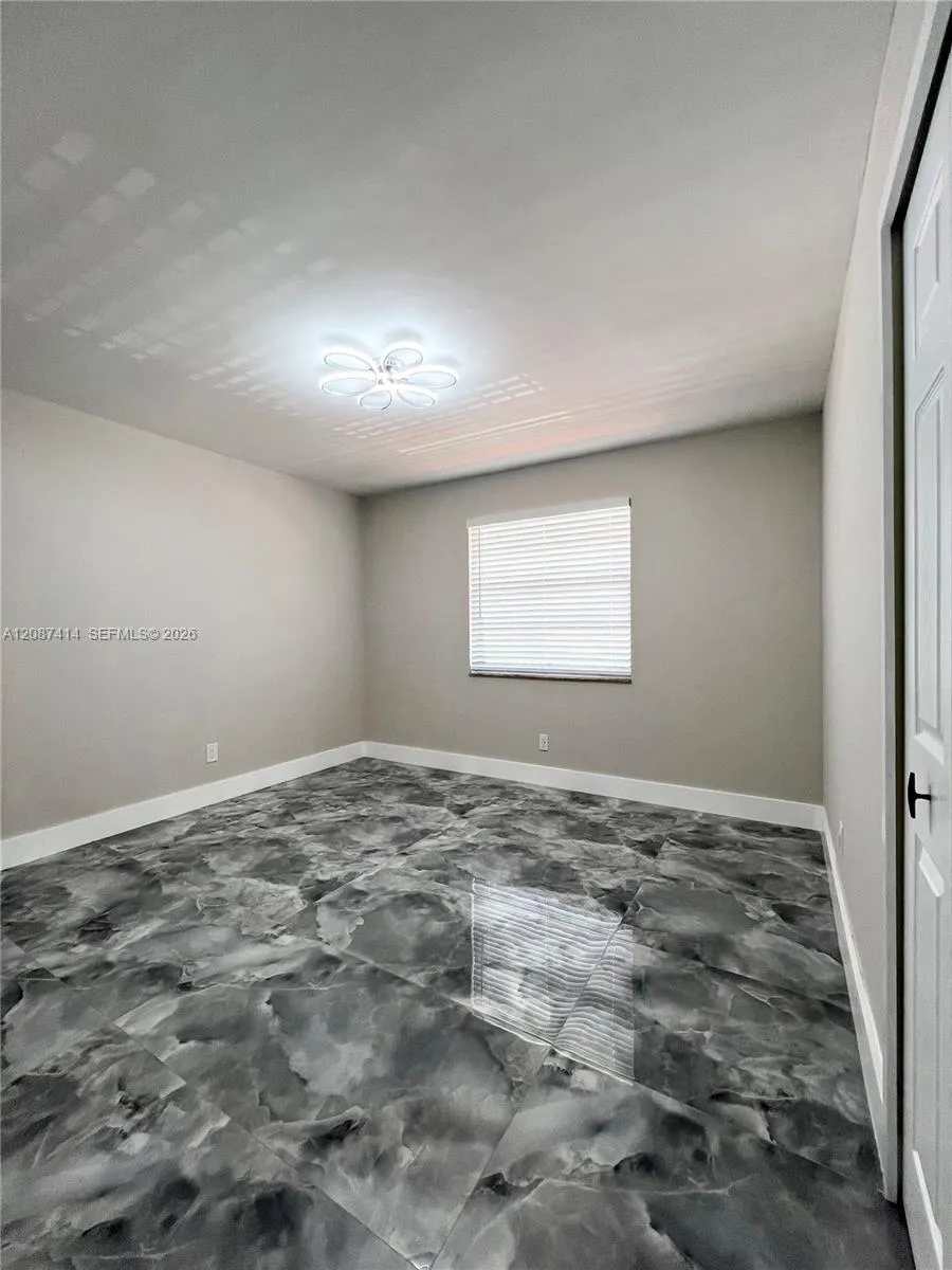 4930 E Sabal Palm Blvd #206 Tamarac, FL 33319