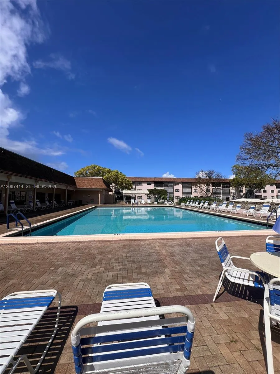 4930 E Sabal Palm Blvd #206 Tamarac, FL 33319