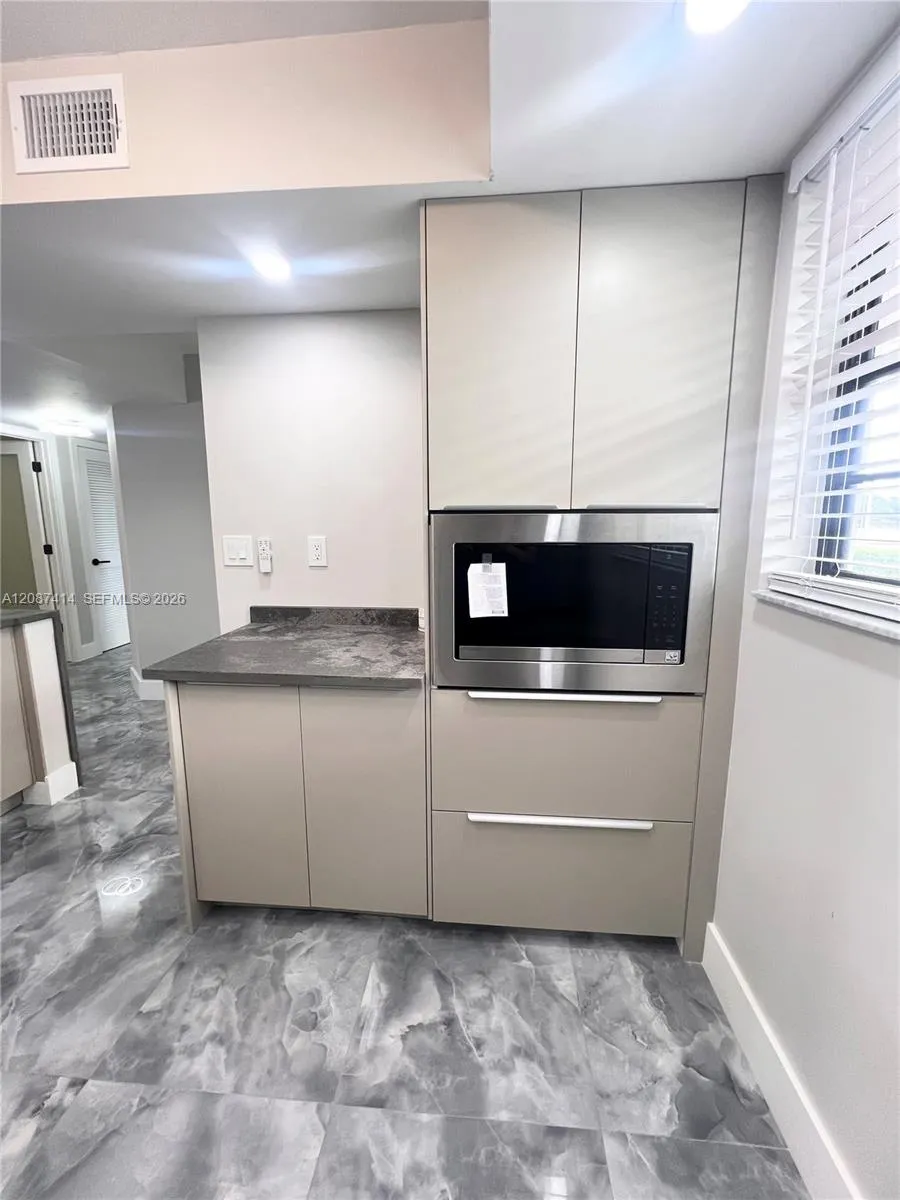 4930 E Sabal Palm Blvd #206 Tamarac, FL 33319