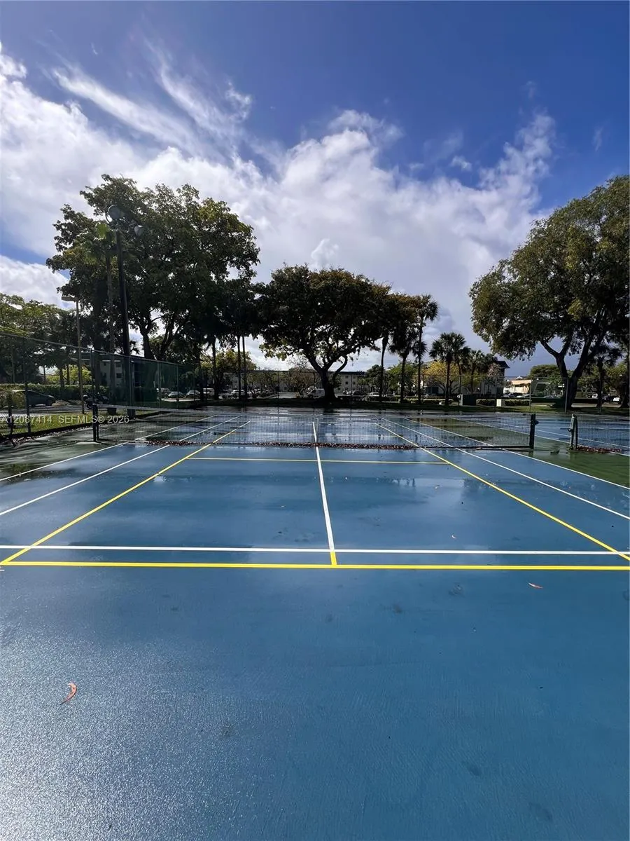 4930 E Sabal Palm Blvd #206 Tamarac, FL 33319