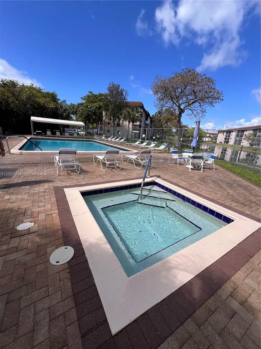 4930 E Sabal Palm Blvd #206 Tamarac, FL 33319